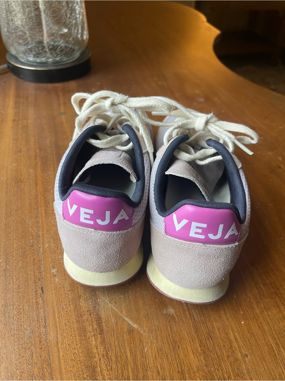 Veja V-10 Mesh Runner in Light purple and Cream - Picture 2 of 9